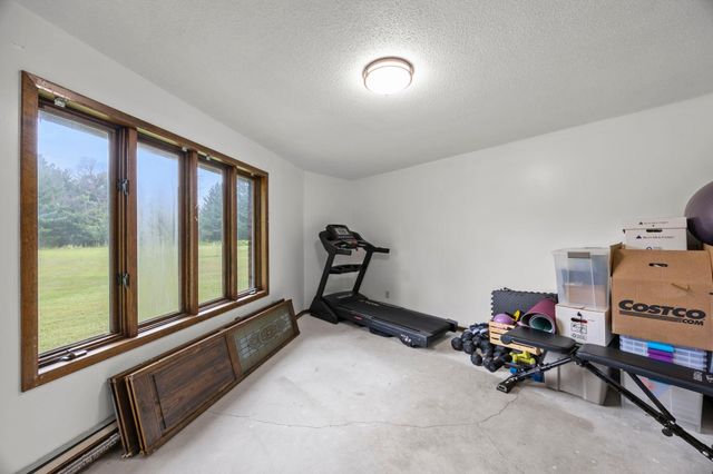 569 327th Avenue NE, Cambridge, MN 55008