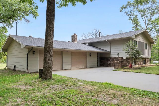 569 327th Avenue NE, Cambridge, MN 55008