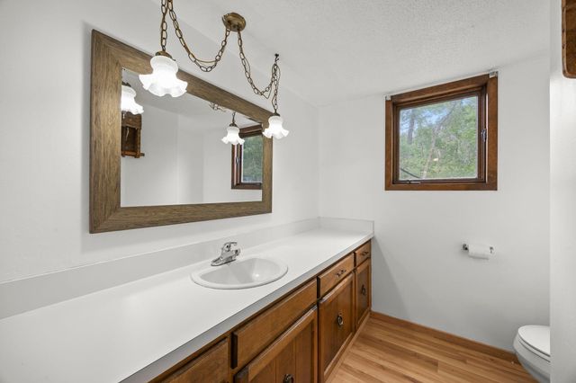 569 327th Avenue NE, Cambridge, MN 55008