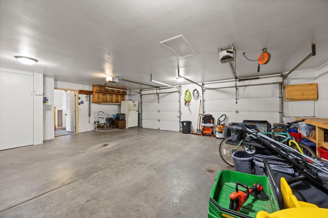 569 327th Avenue NE, Cambridge, MN 55008
