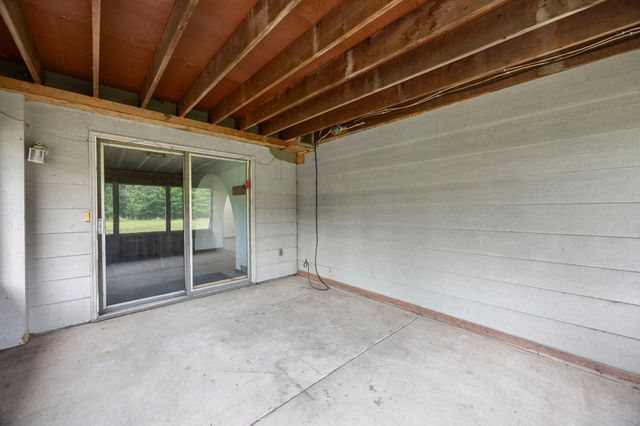 569 327th Avenue NE, Cambridge, MN 55008