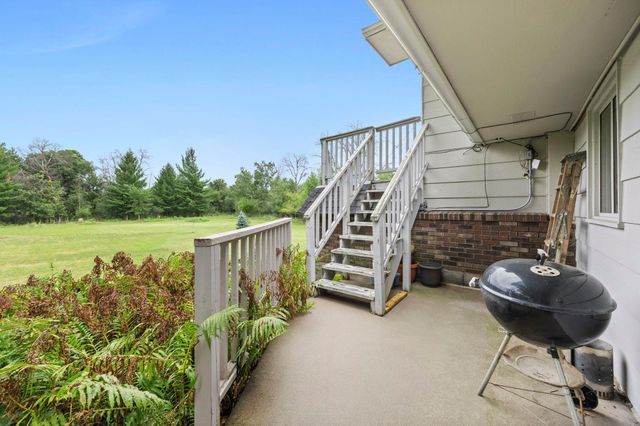 569 327th Avenue NE, Cambridge, MN 55008
