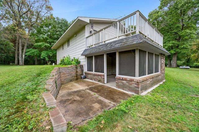 569 327th Avenue NE, Cambridge, MN 55008