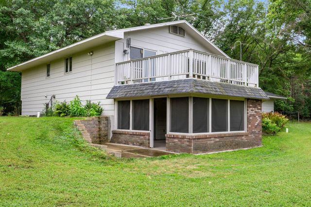 569 327th Avenue NE, Cambridge, MN 55008