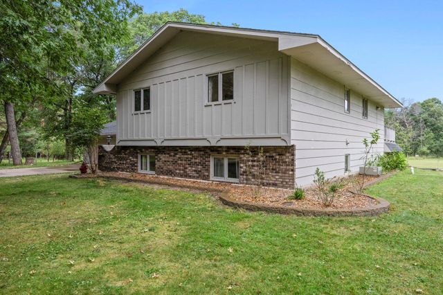 569 327th Avenue NE, Cambridge, MN 55008