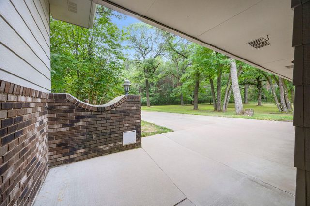 569 327th Avenue NE, Cambridge, MN 55008