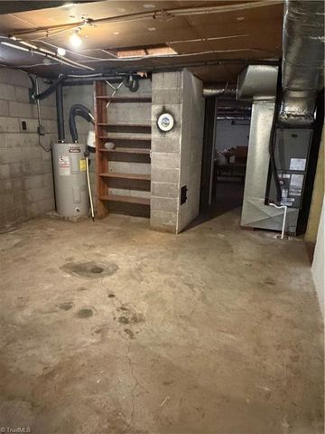 140 westwood Drive, Mount Airy, NC 27030