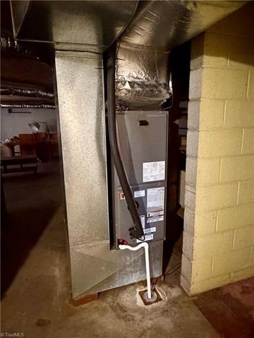 140 westwood Drive, Mount Airy, NC 27030