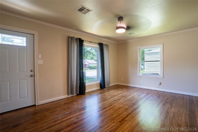 4528 E 4th Place, Tulsa, OK 74112