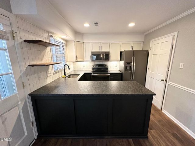 5649 Hamstead Crossing, Raleigh, NC 27612