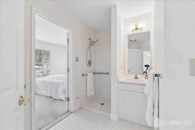 45 Hedge Row Road, Plainsboro, NJ 08540