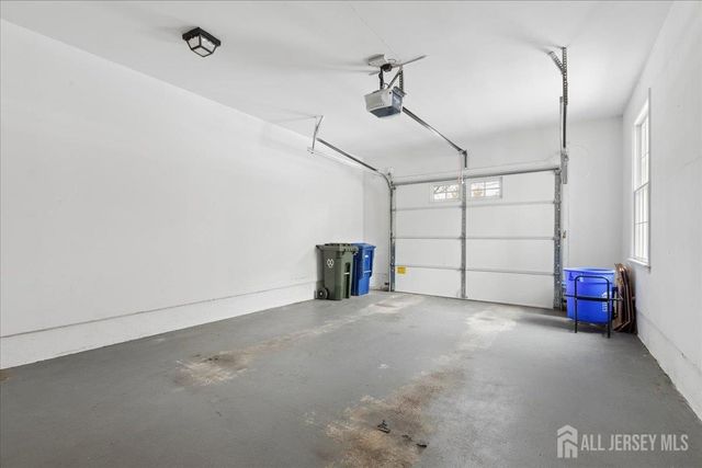 45 Hedge Row Road, Plainsboro, NJ 08540