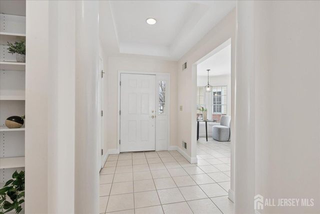 45 Hedge Row Road, Plainsboro, NJ 08540