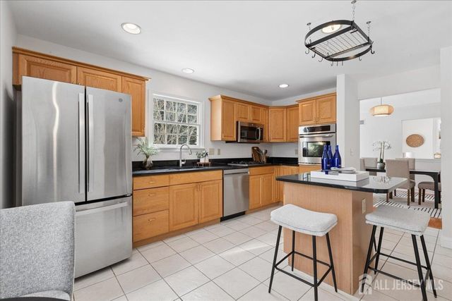 45 Hedge Row Road, Plainsboro, NJ 08540