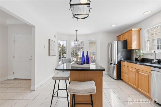 45 Hedge Row Road, Plainsboro, NJ 08540