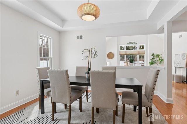 45 Hedge Row Road, Plainsboro, NJ 08540