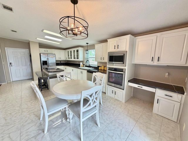 3717 Fetterbush Court, Port St. Lucie, FL 34952