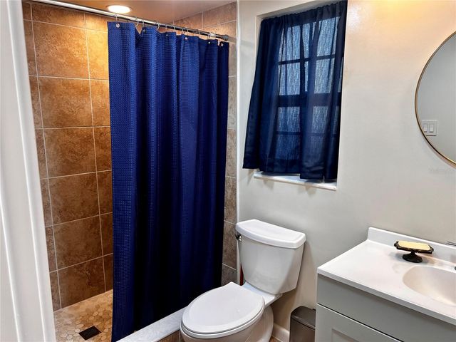 8300 BARDMOOR BOULEVARD 105, Seminole, FL 33777