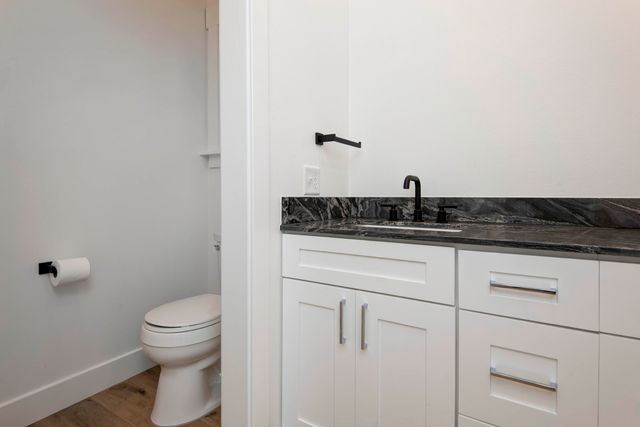 2930 W Olive Street, Springfield, MO 65802