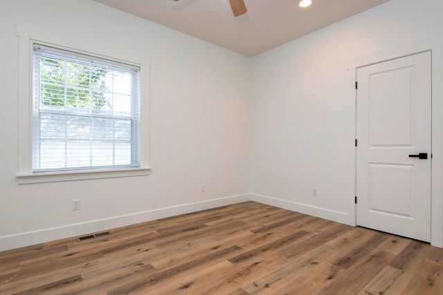 2930 W Olive Street, Springfield, MO 65802