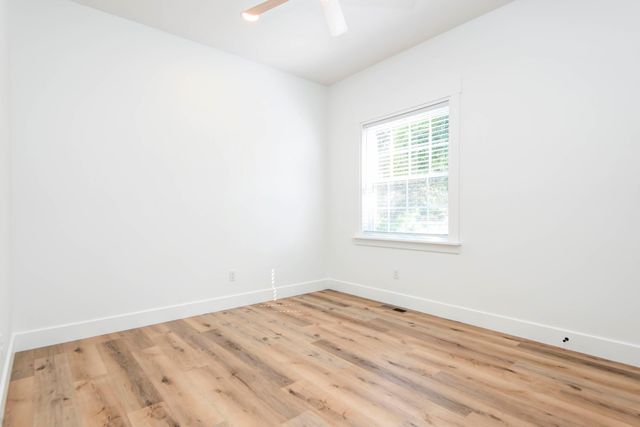 2930 W Olive Street, Springfield, MO 65802