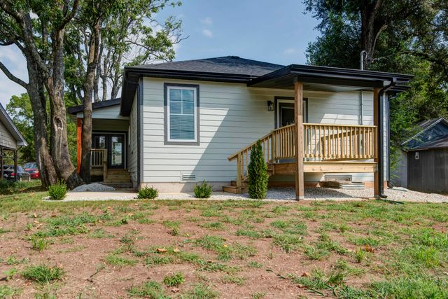 2930 W Olive Street, Springfield, MO 65802