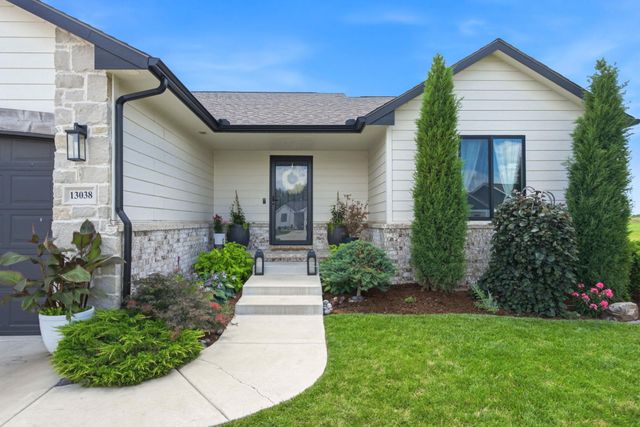 13038 W Blake ct, Wichita, KS 67235