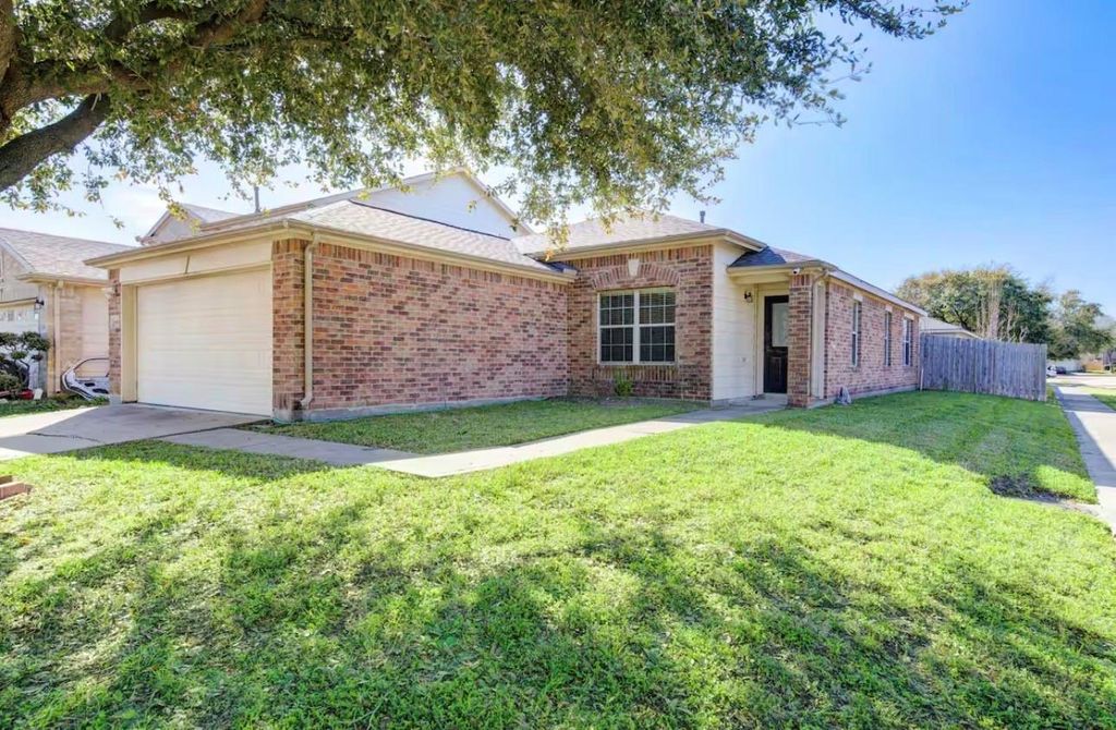 13131 Dawn Hollow Lane, Houston, TX 77072