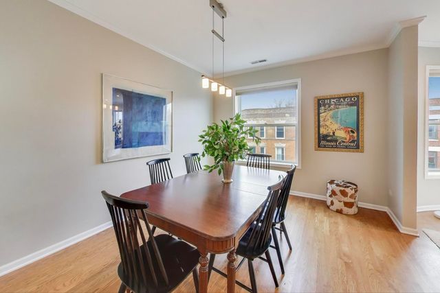 921 W Addison Street 3B, Chicago, IL 60613