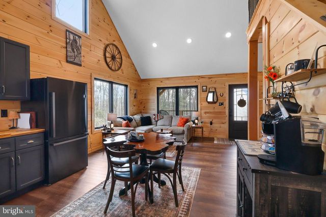 1823 DESERT RD, Haywood, VA 22722