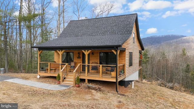 1823 DESERT RD, Haywood, VA 22722