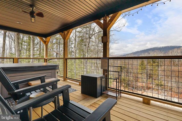 1823 DESERT RD, Haywood, VA 22722