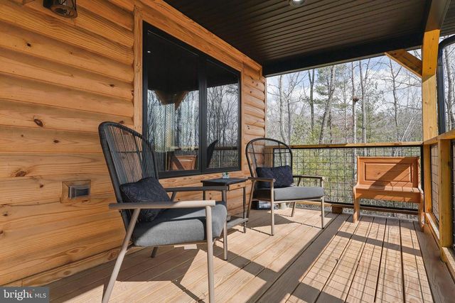 1823 DESERT RD, Haywood, VA 22722