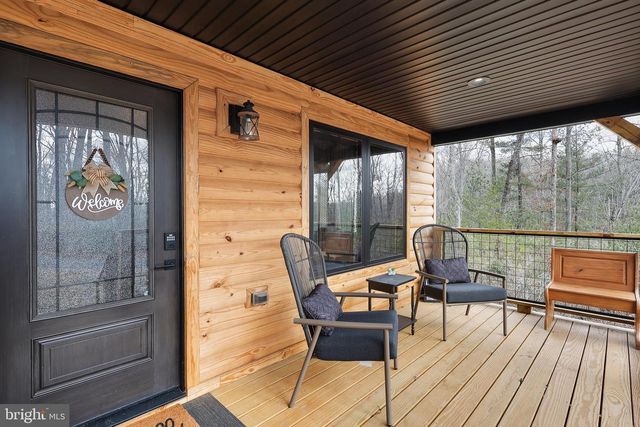 1823 DESERT RD, Haywood, VA 22722