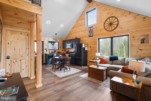 1823 DESERT RD, Haywood, VA 22722