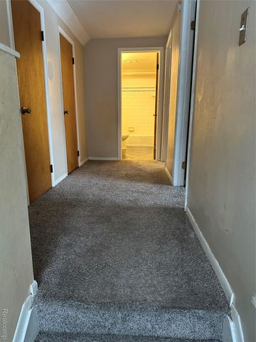 24602 Berry Avenue, Warren, MI 48089