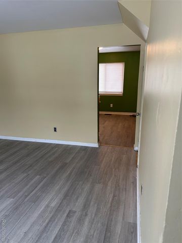 24602 Berry Avenue, Warren, MI 48089