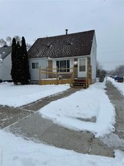 24602 Berry Avenue, Warren, MI 48089