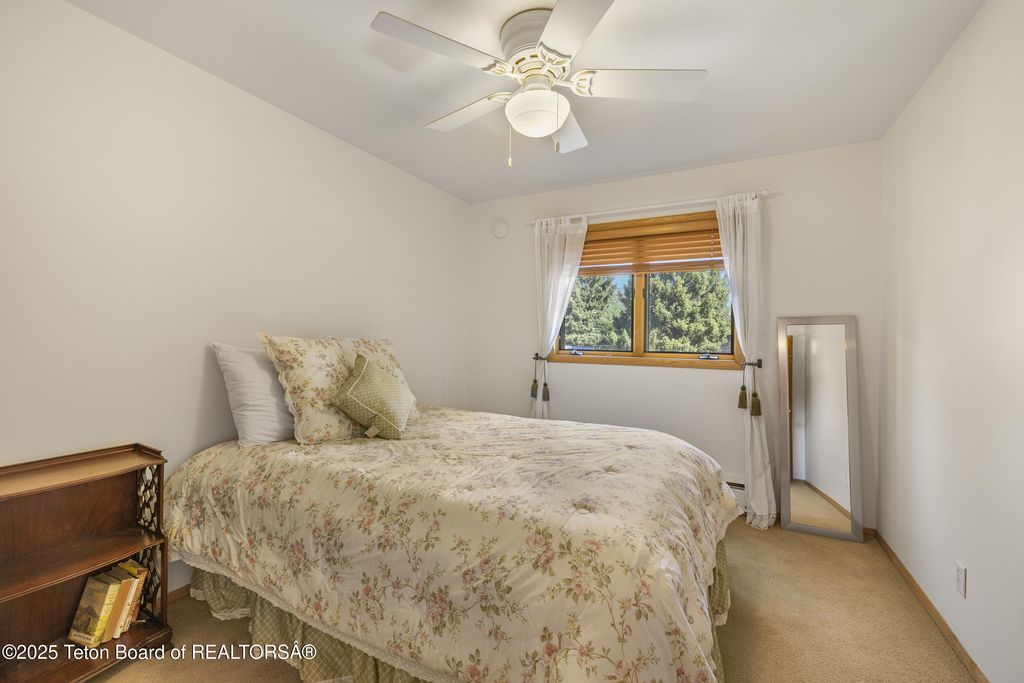 20/22 W KARNS Avenue, Jackson, WY 83001 photo 14