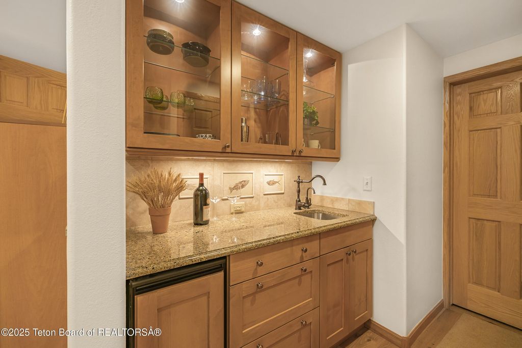 20/22 W KARNS Avenue, Jackson, WY 83001 photo 16