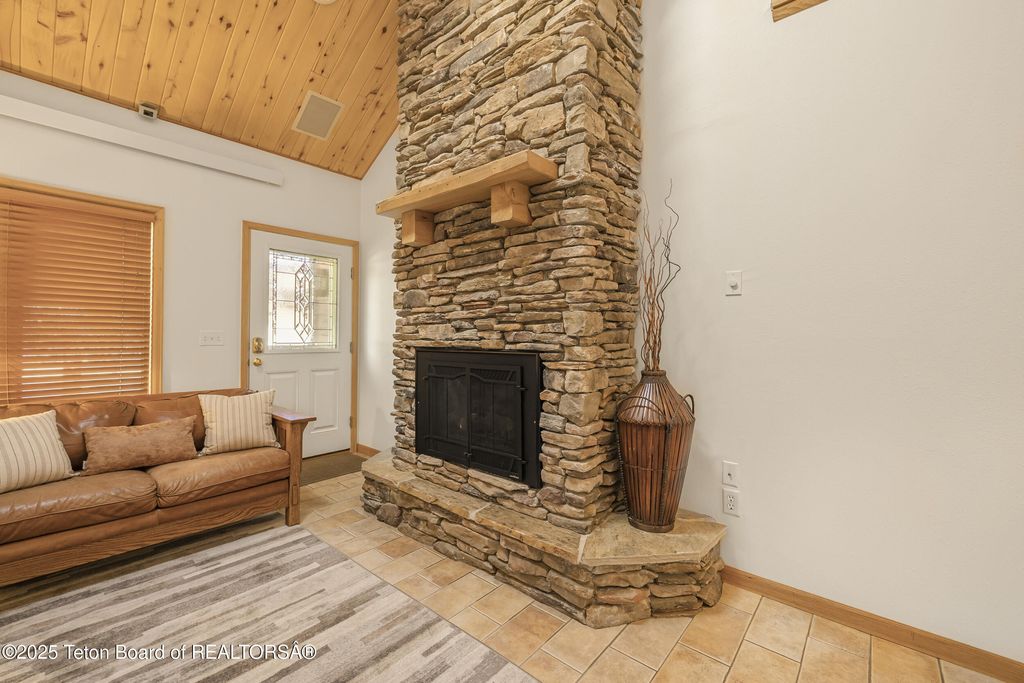 20/22 W KARNS Avenue, Jackson, WY 83001 photo 22