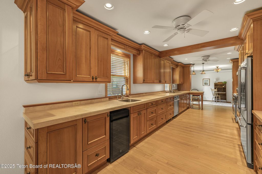 20/22 W KARNS Avenue, Jackson, WY 83001 photo 7