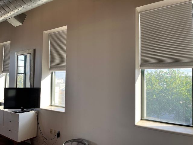 60 Dudley 25, Chelsea, MA 02150