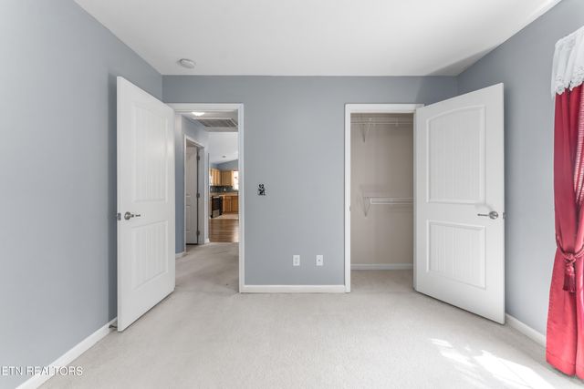 7618 Silveredge Way, Knoxville, TN 37918