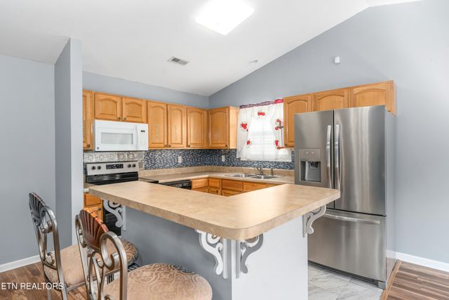 7618 Silveredge Way, Knoxville, TN 37918