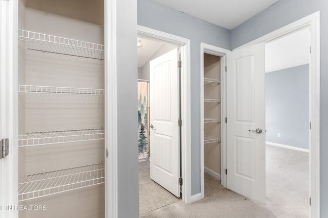 7618 Silveredge Way, Knoxville, TN 37918