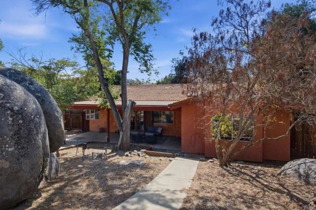 2622 Bernardo Avenue, Escondido, CA 92029