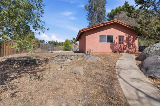 2622 Bernardo Avenue, Escondido, CA 92029