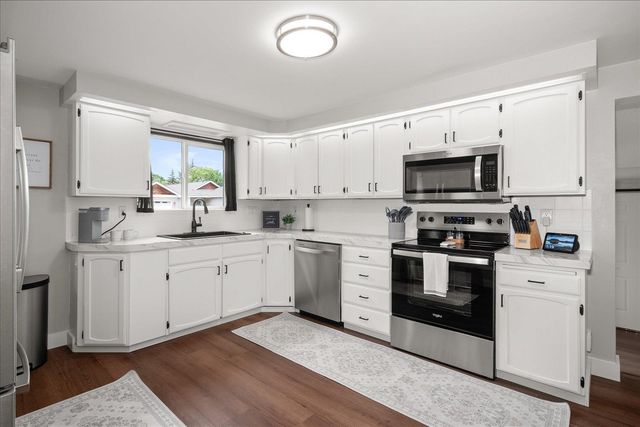 517 S Felts Rd, Spokane Valley, WA 99206