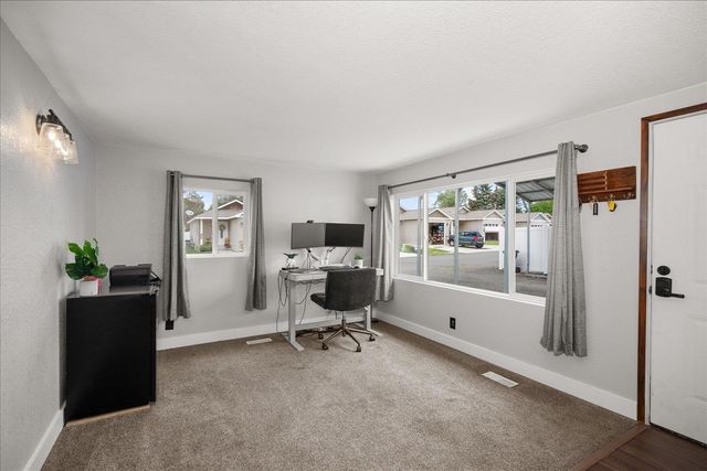 517 S Felts Rd, Spokane Valley, WA 99206